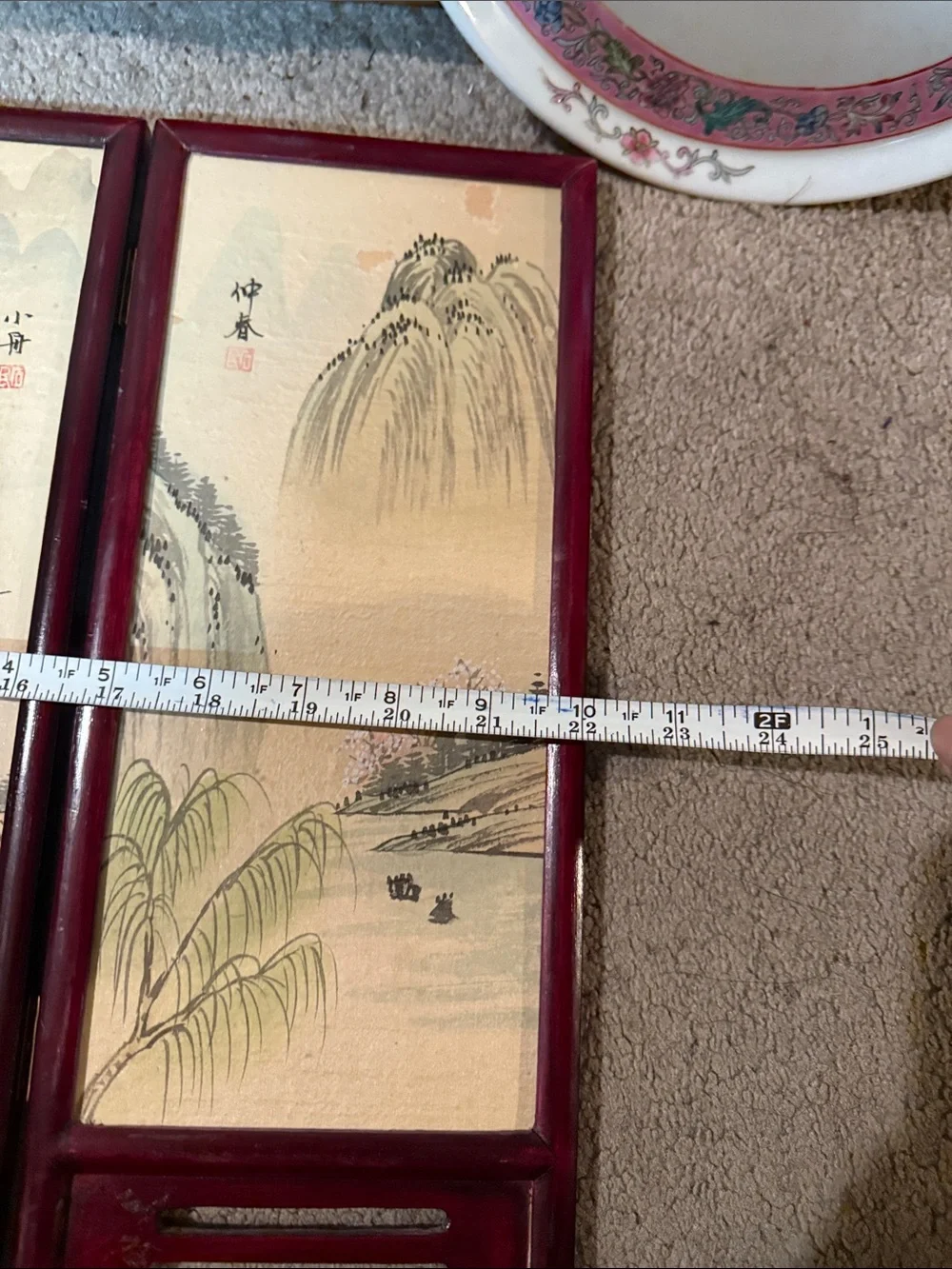vintage Asian 4-panel tabletop screen features hand-painted silk panels